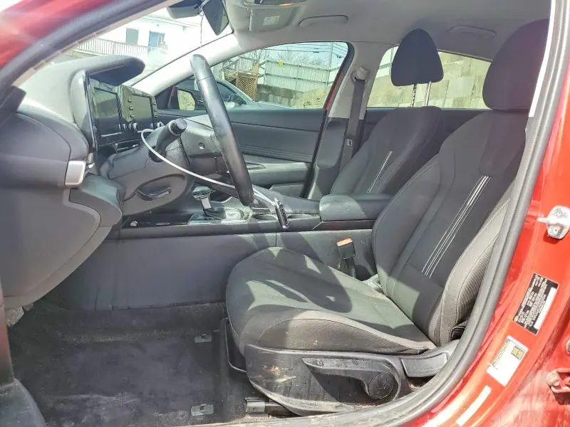 2021 HYUNDAI ELANTRA SEL  