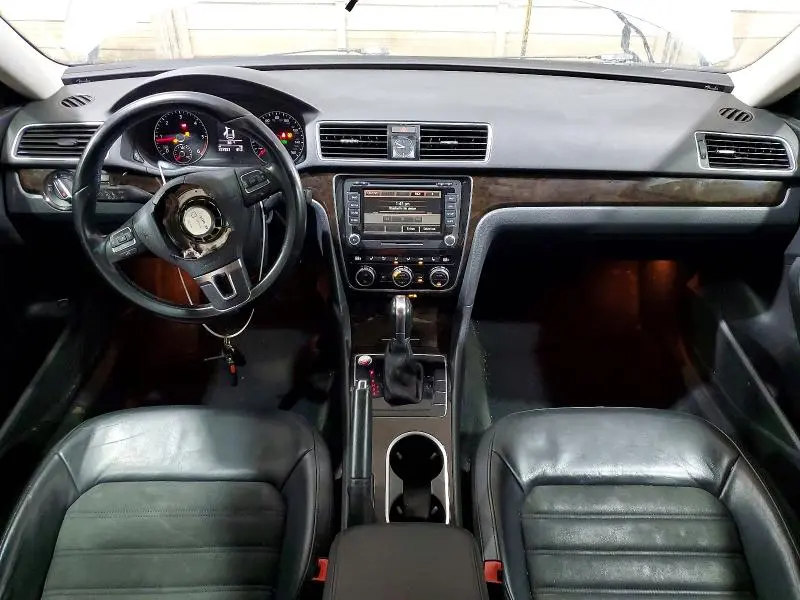 2015 VOLKSWAGEN PASSAT SEL  