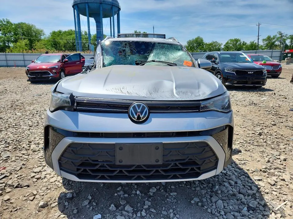 2025 VOLKSWAGEN TAOS SE  