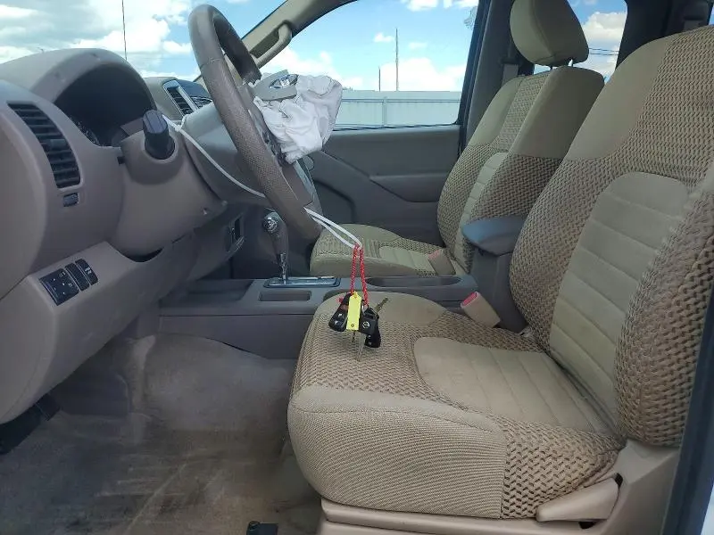 2017 NISSAN FRONTIER SV V6  
