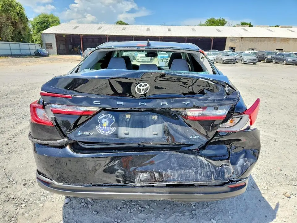 2025 TOYOTA CAMRY LE  