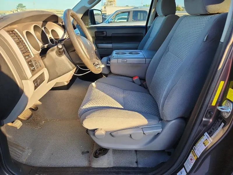 2011 TOYOTA TUNDRA GRADE  