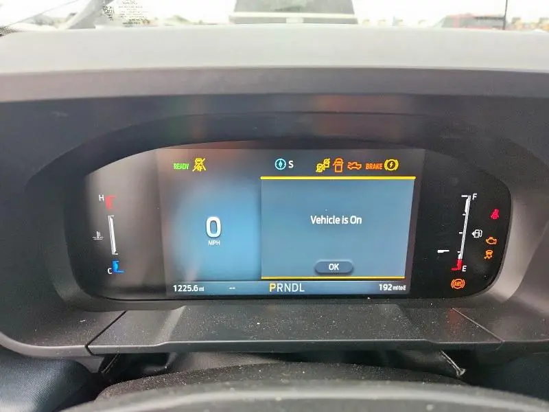 2025 FORD MAVERICK XL  