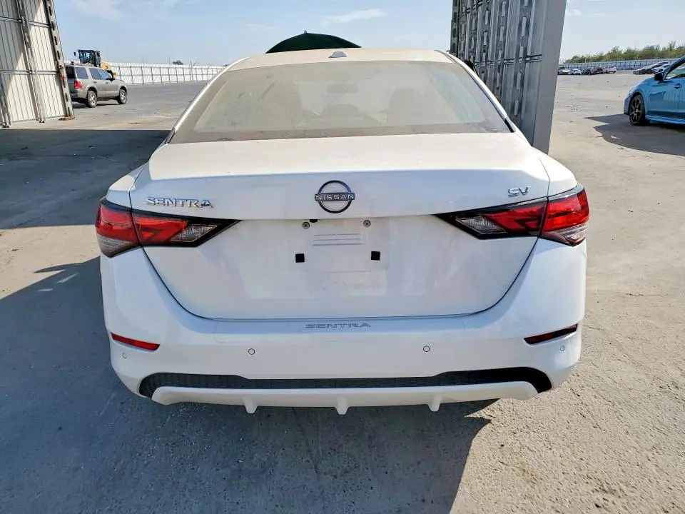 2024 NISSAN SENTRA SV  