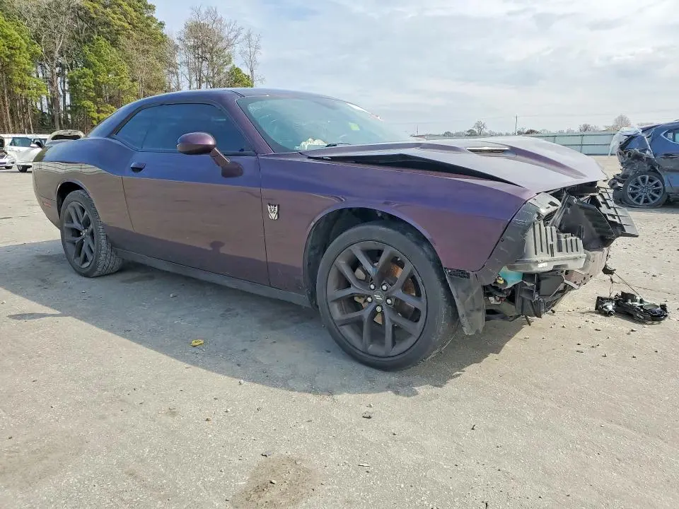 2022 DODGE CHALLENGER SXT  