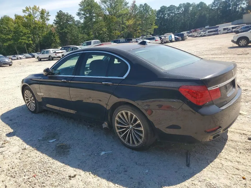 2012 BMW 750 XI  