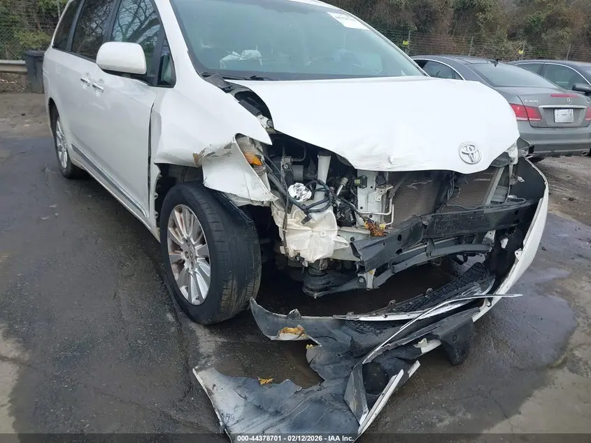2012 TOYOTA SIENNA LIMITED 7 PASSENGER