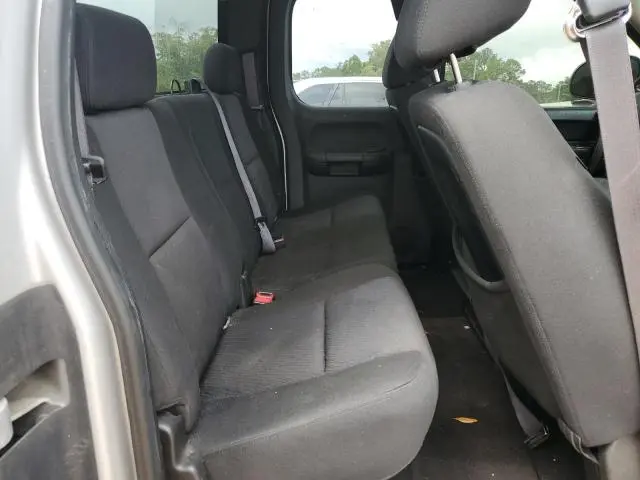 2011 CHEVROLET SILVERADO C1500 LT  