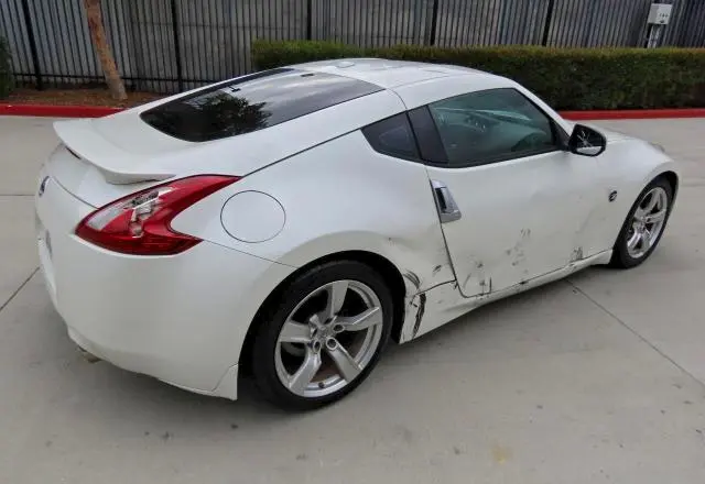 2011 NISSAN 370Z BASE  