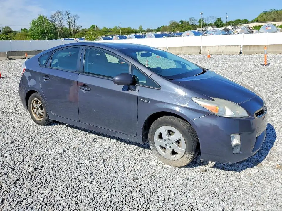 2011 TOYOTA PRIUS TWO  