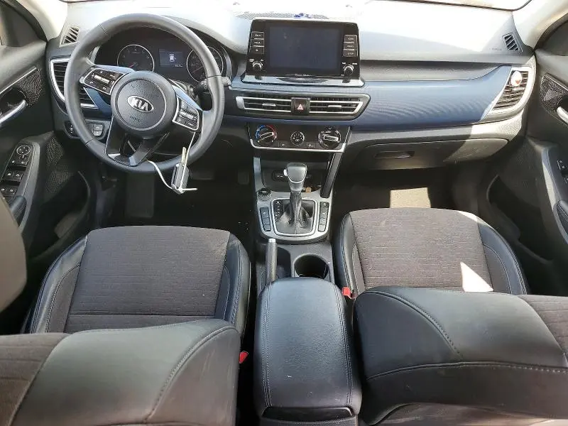 2021 KIA SELTOS S  