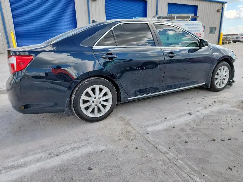 2012 TOYOTA CAMRY HYBRID  
