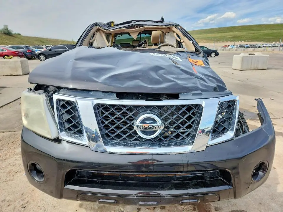 2011 NISSAN PATHFINDER S  