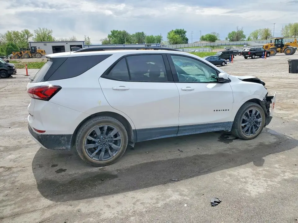 2022 CHEVROLET EQUINOX RS  