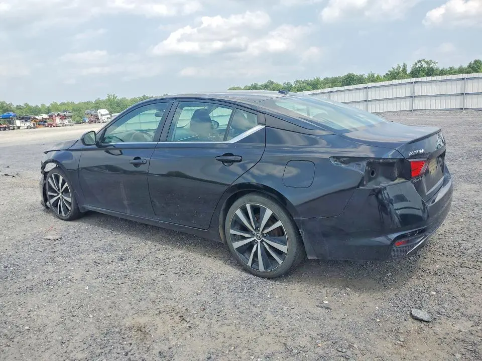 2022 NISSAN ALTIMA SR  