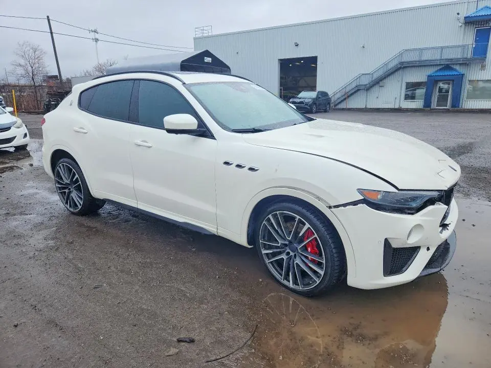 2019 MASERATI LEVANTE GTS  