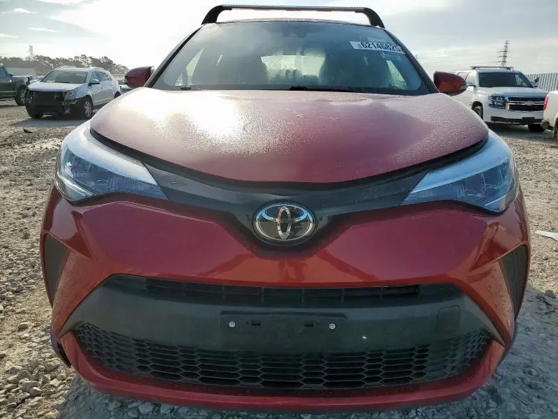 2020 TOYOTA C-HR XLE  