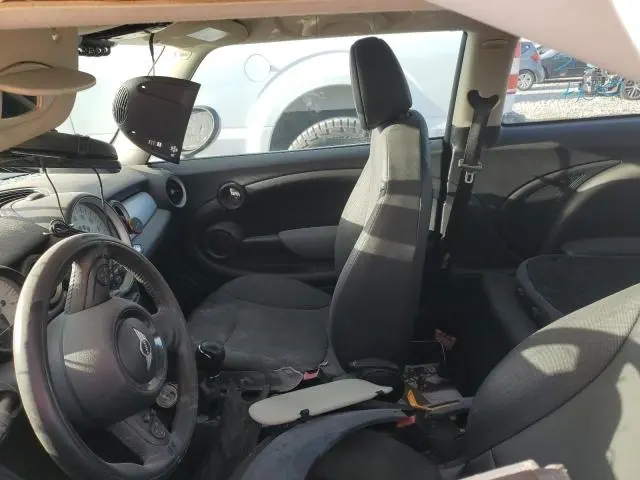 2011 MINI COOPER 