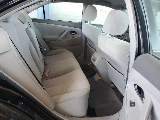 2011 TOYOTA CAMRY BASE  