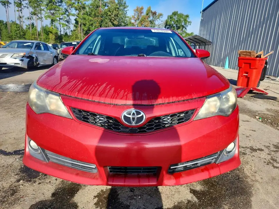 2012 TOYOTA CAMRY SE  