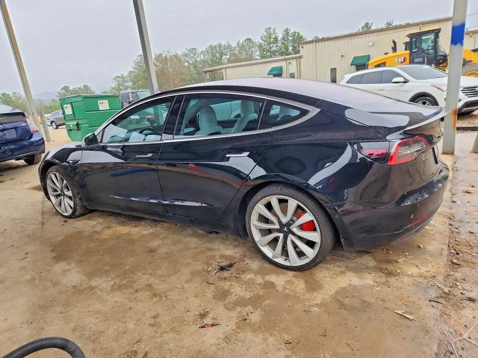 2018 TESLA MODEL 3   