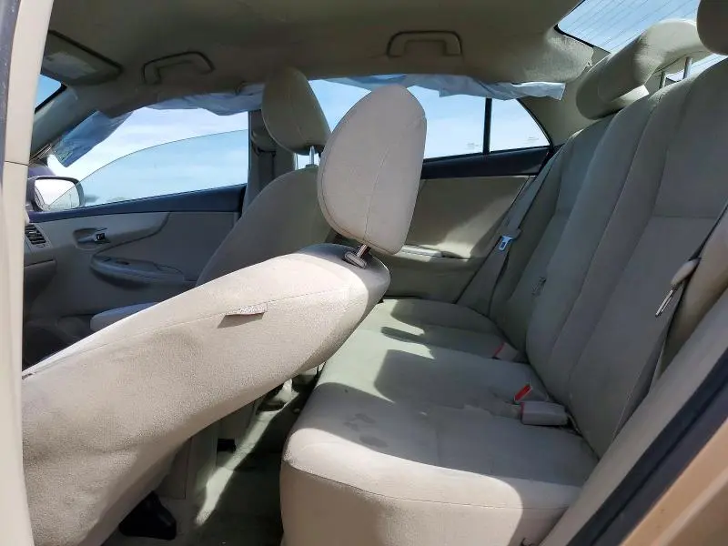 2013 TOYOTA COROLLA LE  