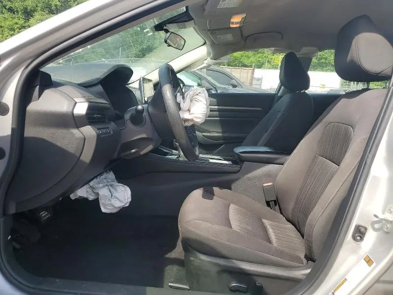 2023 NISSAN ALTIMA SV  