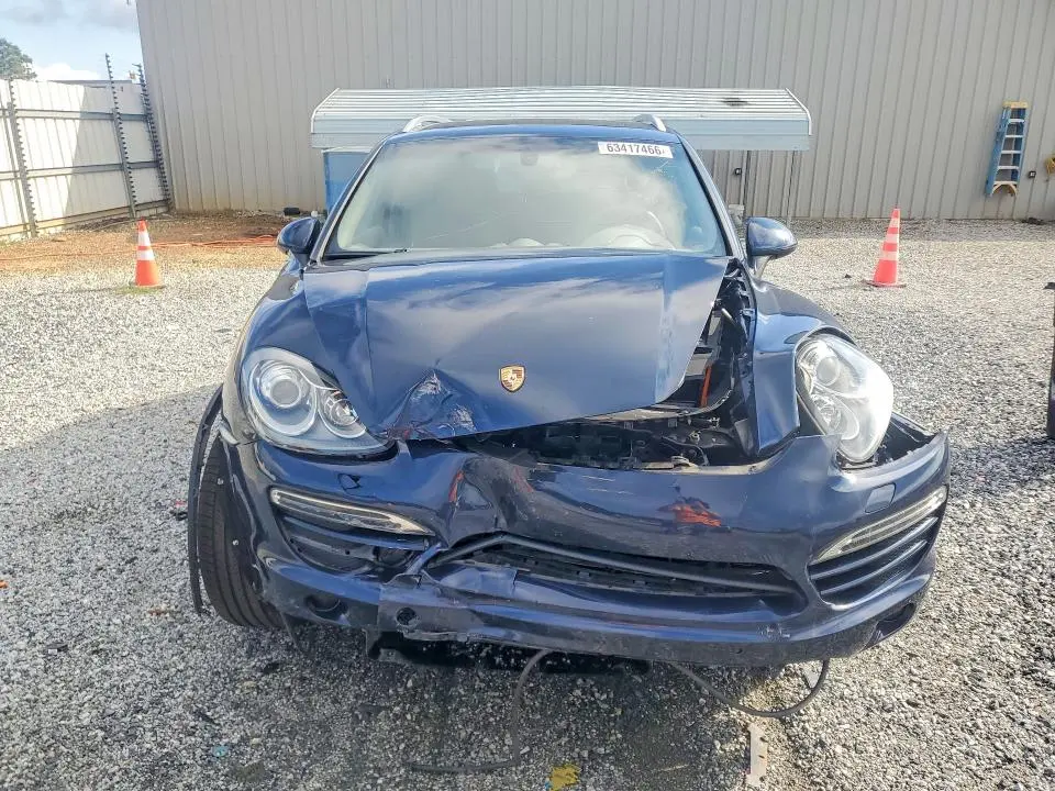 2014 PORSCHE CAYENNE   