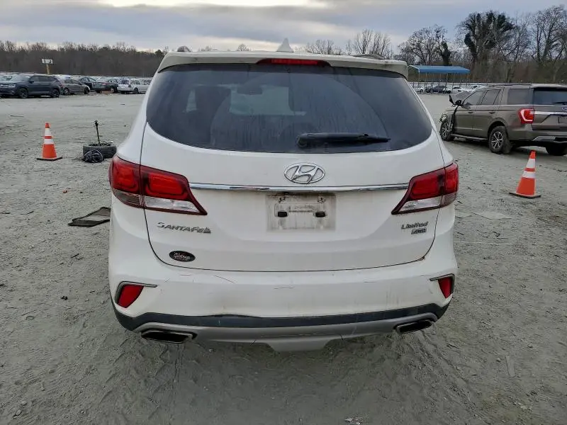 2017 HYUNDAI SANTA FE SE  