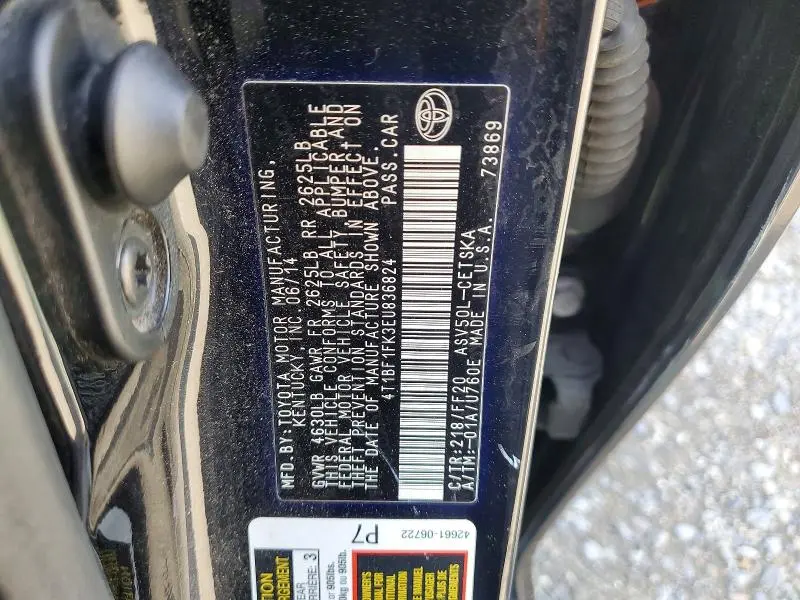 2014 TOYOTA CAMRY SE  