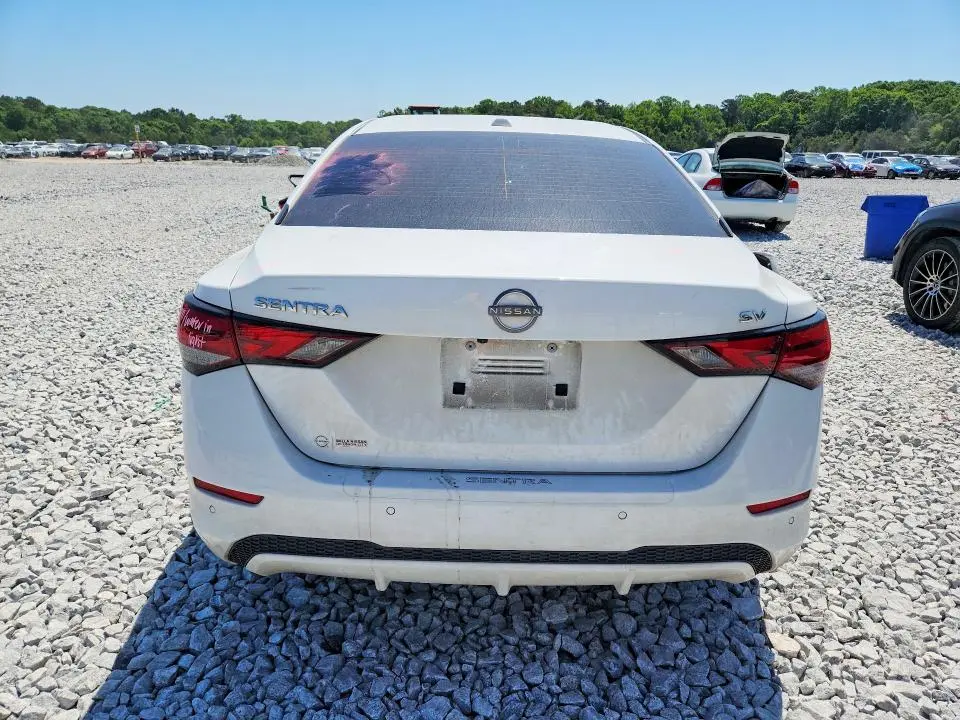 2024 NISSAN SENTRA SV  