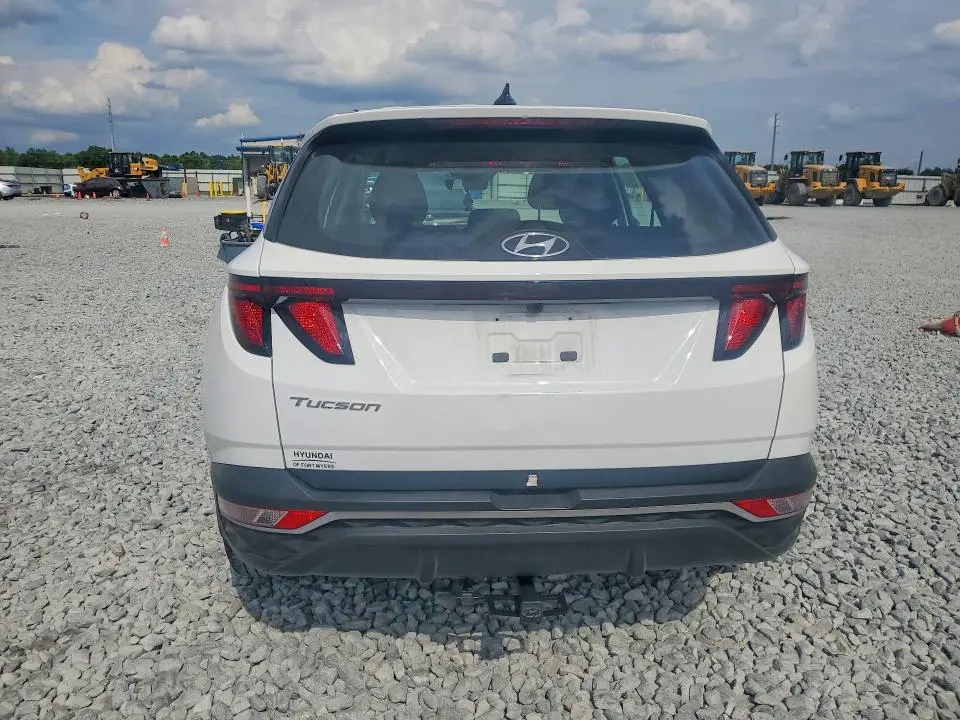 2024 HYUNDAI TUCSON SE  