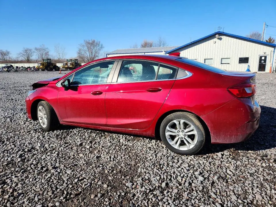 2019 CHEVROLET CRUZE LT  