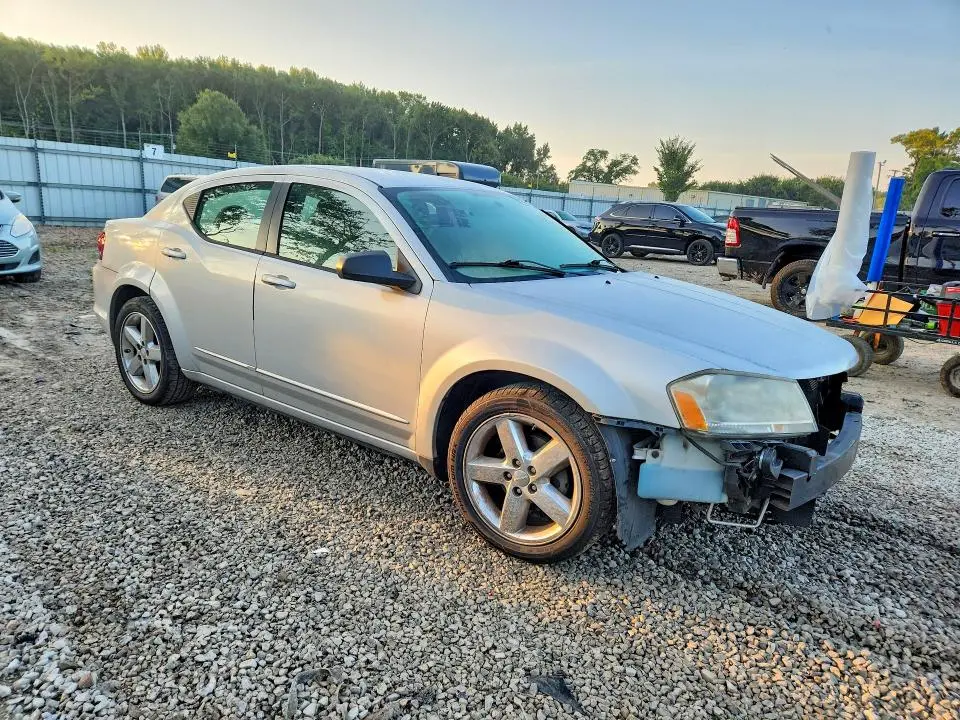 2012 DODGE AVENGER SE  