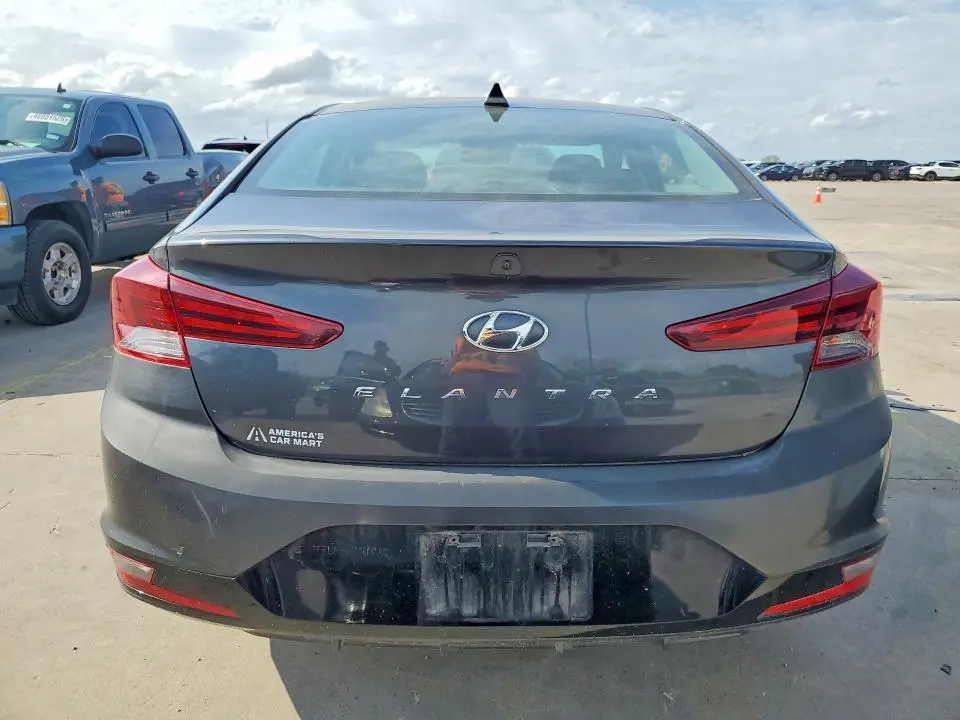 2020 HYUNDAI ELANTRA SEL  