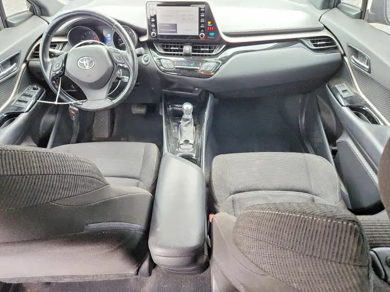 2019 TOYOTA C-HR XLE  
