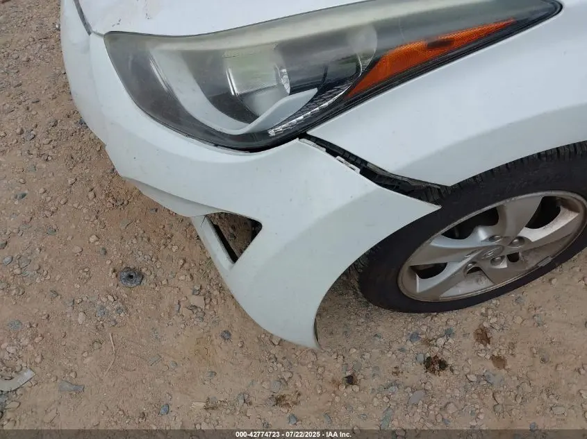 2015 HYUNDAI ELANTRA SE