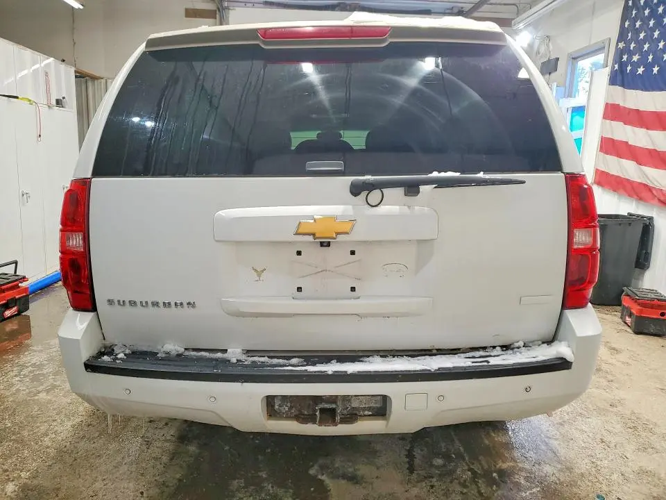 2011 CHEVROLET SUBURBAN K1500 LT  