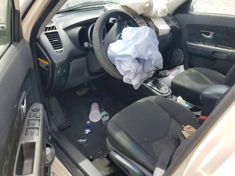 2013 KIA SOUL +  