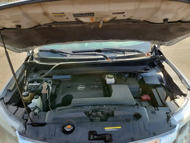 2014 NISSAN PATHFINDER SV  