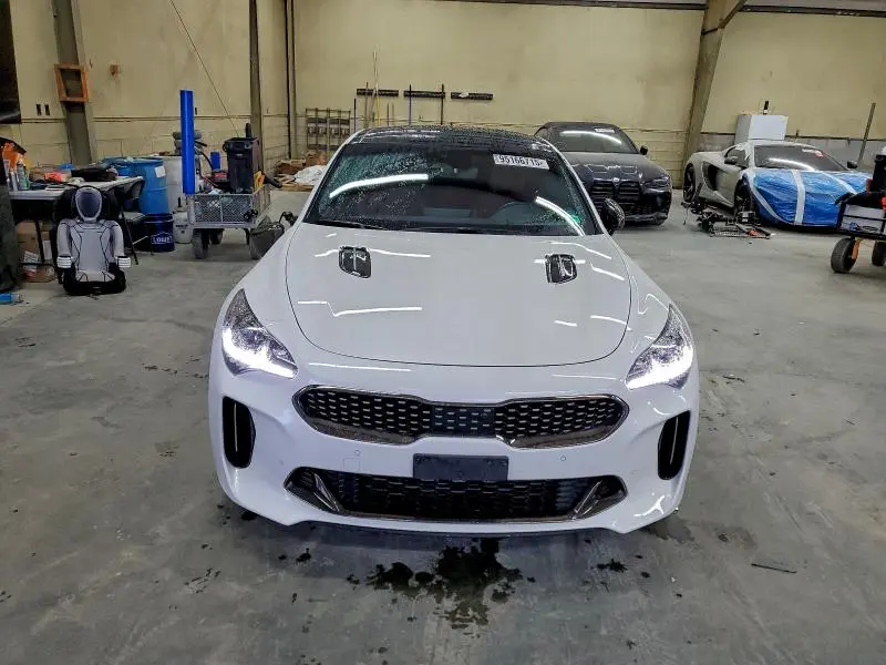 2023 KIA STINGER GT2  