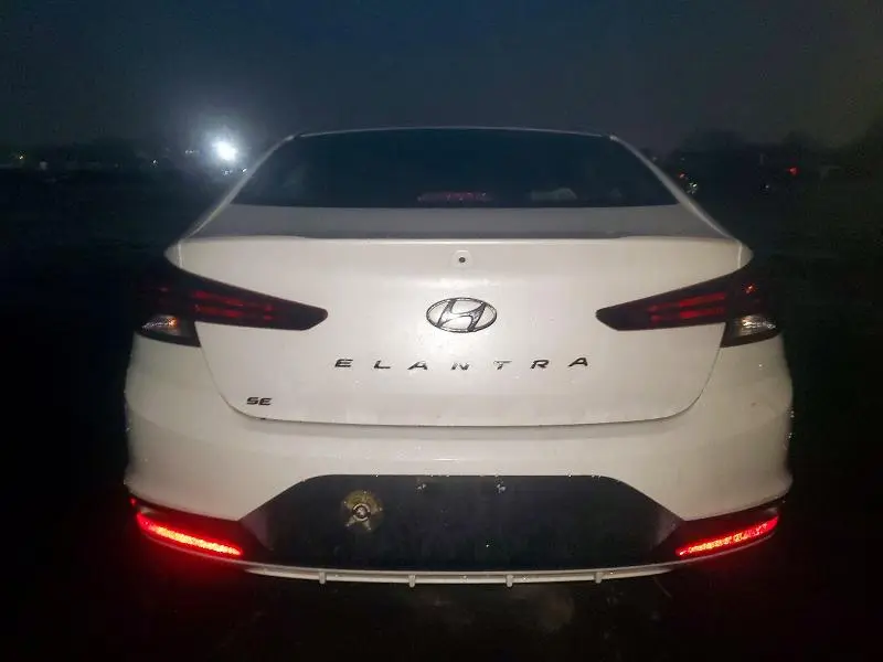 2019 HYUNDAI ELANTRA SE  
