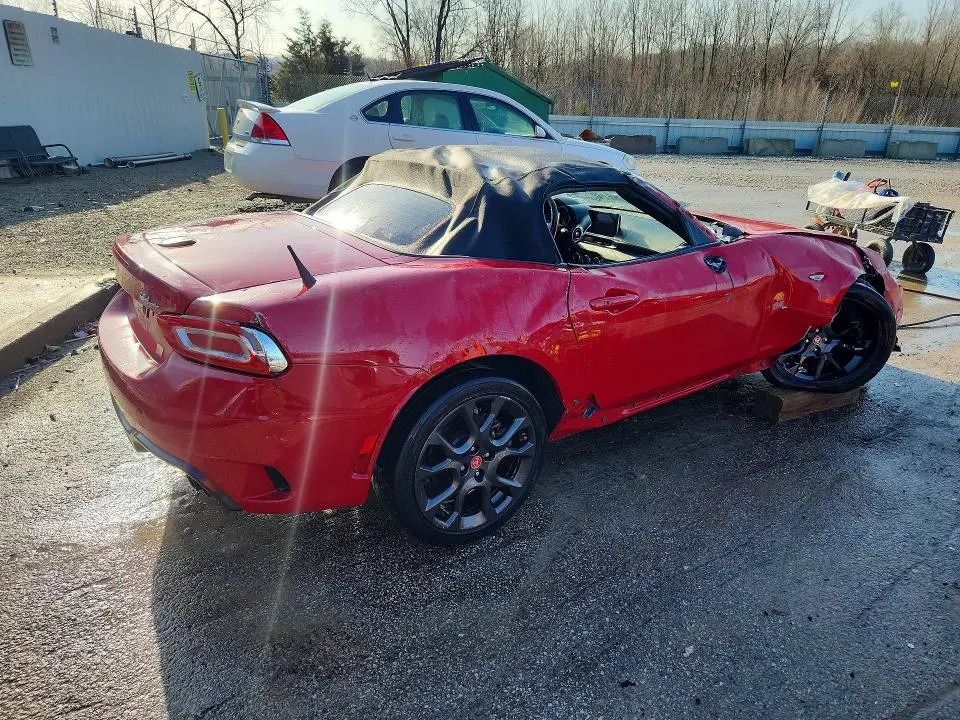 2017 FIAT 124 SPIDER CLASSICA  