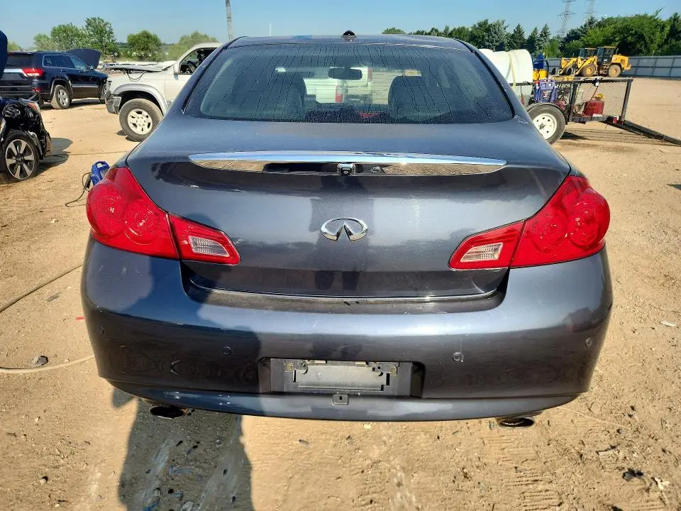 2010 INFINITI G37   