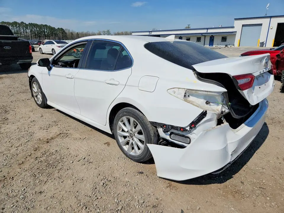 2020 TOYOTA CAMRY LE  