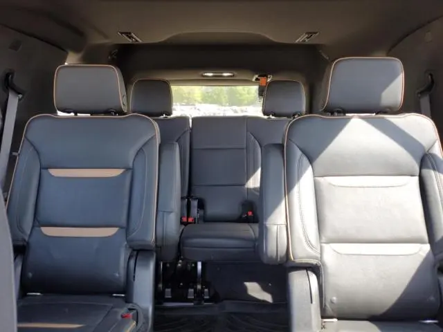 2021 GMC YUKON AT4  