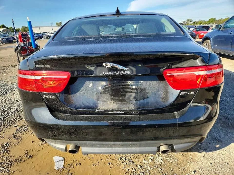 2019 JAGUAR XE   