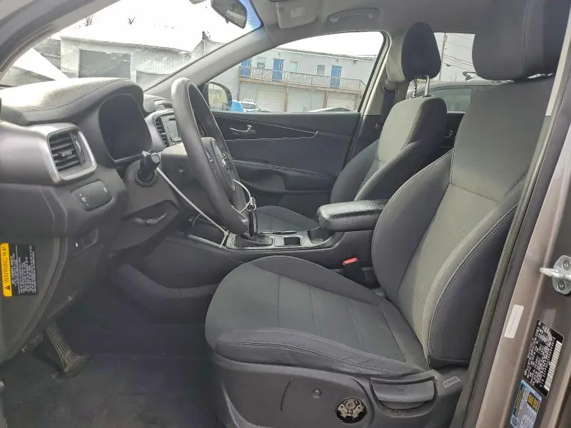 2016 KIA SORENTO LX  