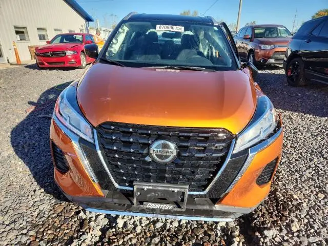 2021 NISSAN KICKS SV  