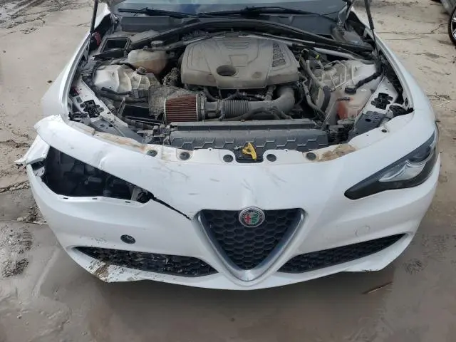 2017 ALFA ROMEO GIULIA TI  